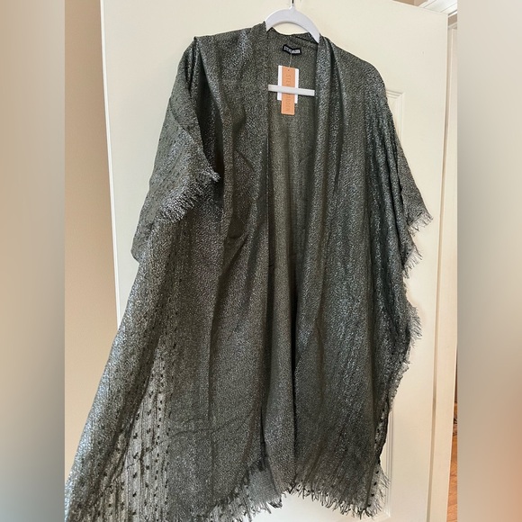 New! Steve Madden “ Olive” silver Metallic Fringe Kimono, Wrap,Dressy OSFM - Picture 8 of 14